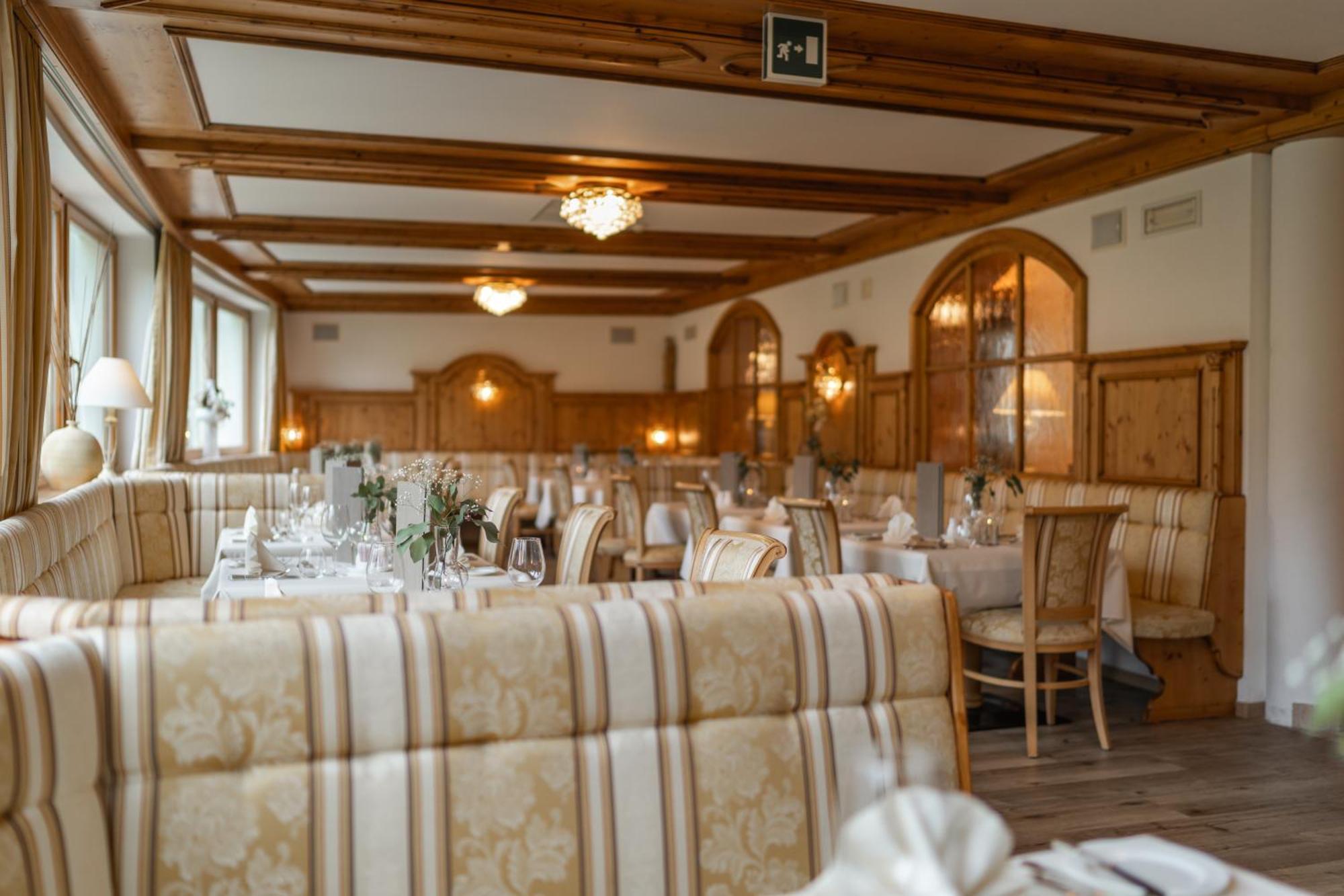 Hotel Asterbel Braies  Exteriér fotografie