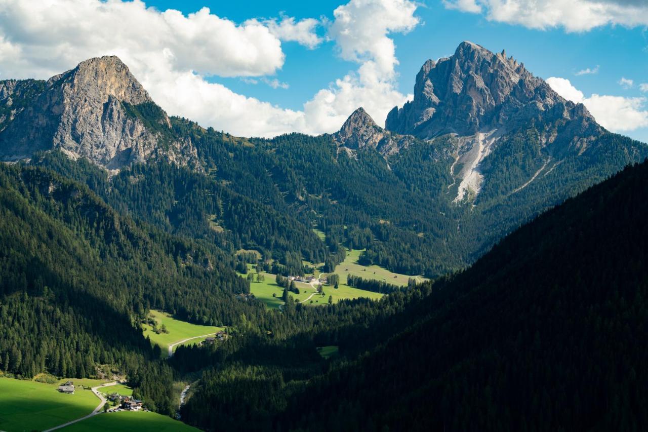 Hotel Asterbel Braies  Exteriér fotografie